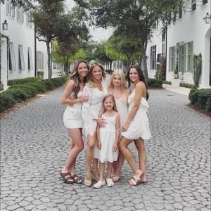 Meet your Posher, Gabriella